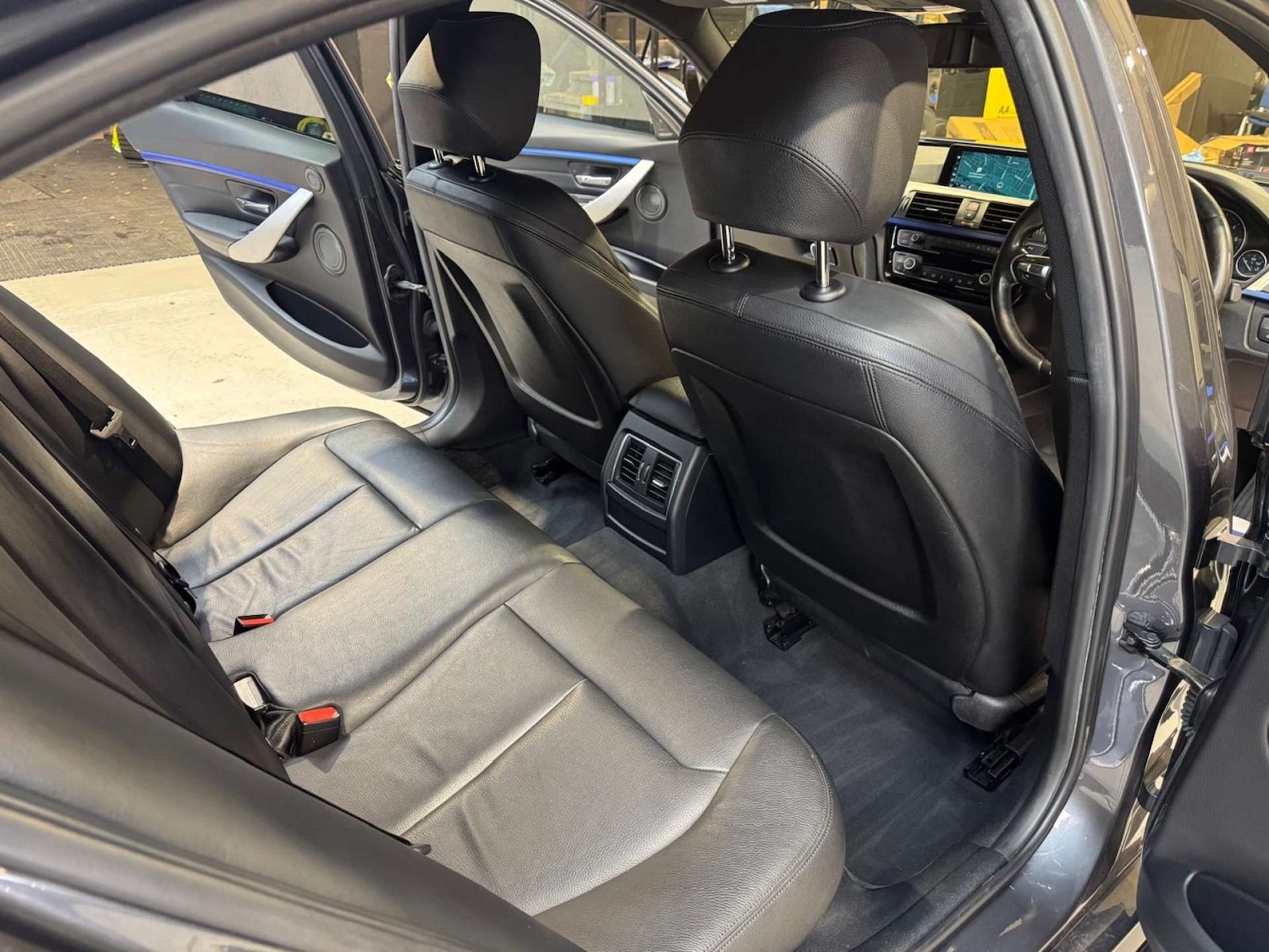 Used BMW 3 Series 2017 for sale - 76663159: Photo 6