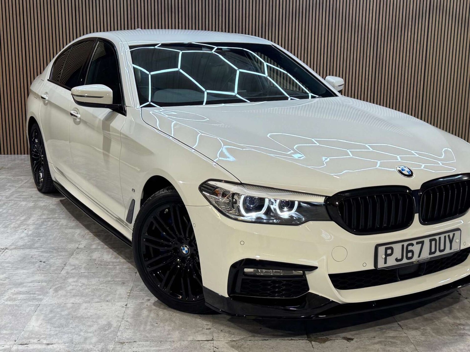 Used BMW 5 Series 2017 for sale - 77676604: Photo 12