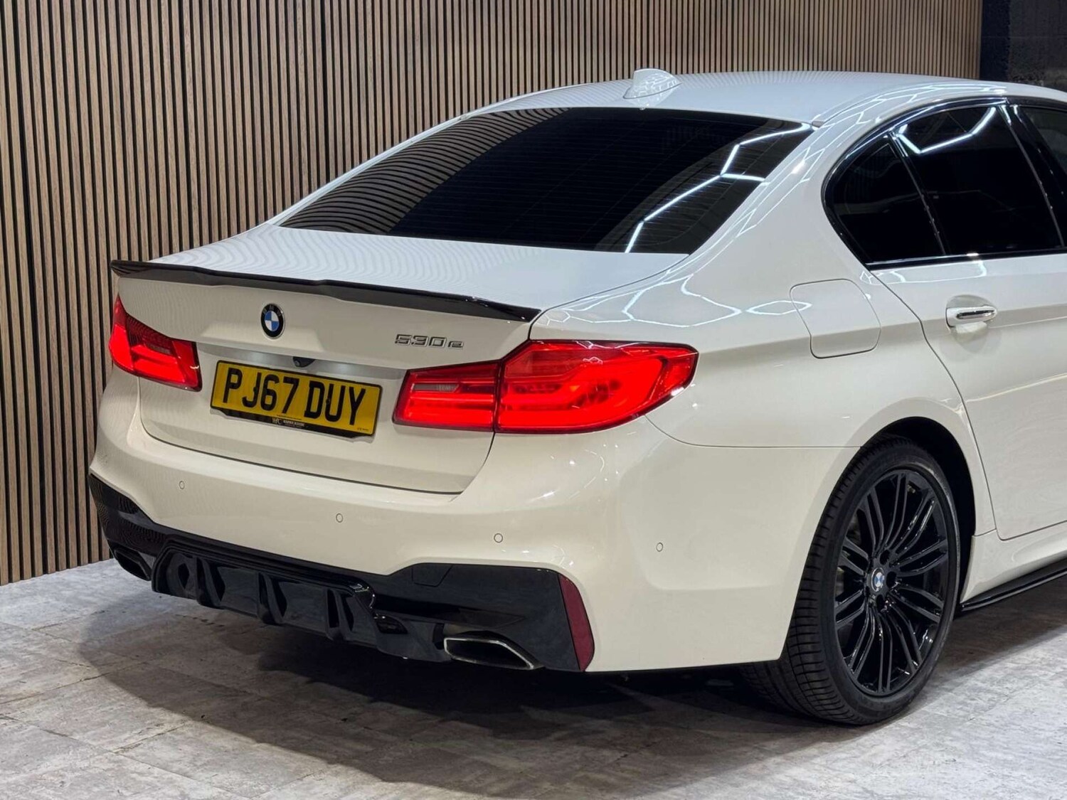 Used BMW 5 Series 2017 for sale - 77676604: Photo 17