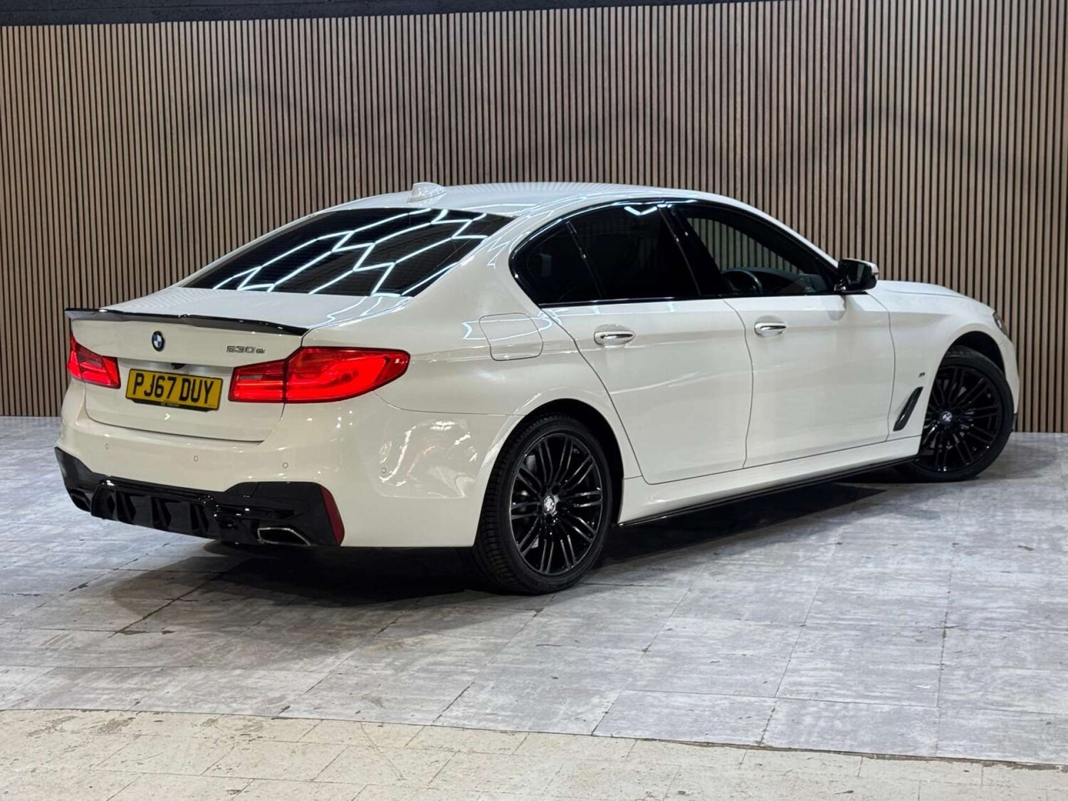 Used BMW 5 Series 2017 for sale - 77676604: Photo 24