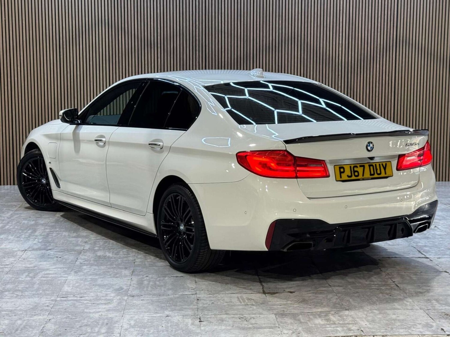 Used BMW 5 Series 2017 for sale - 77676604: Photo 29