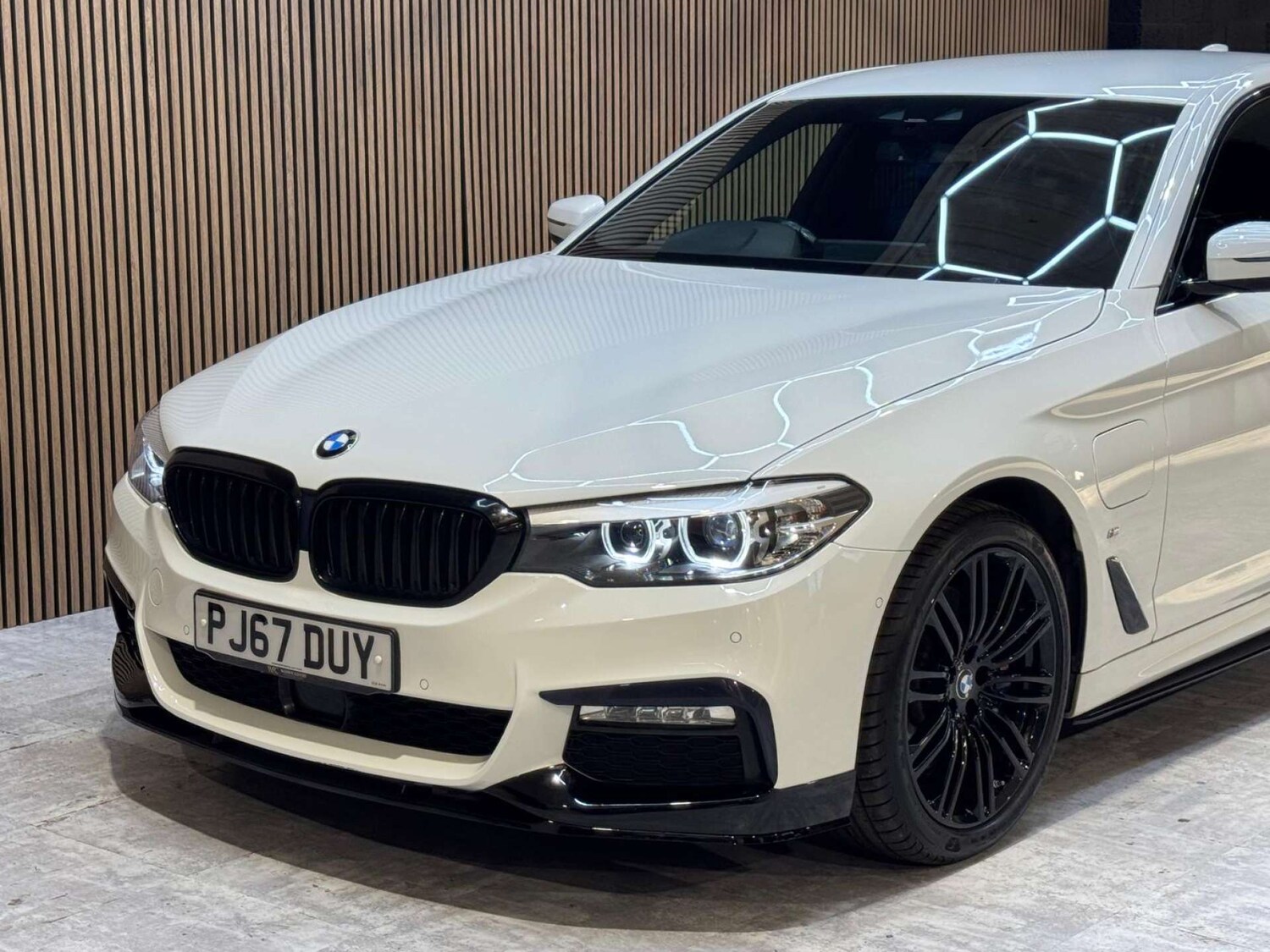 Used BMW 5 Series 2017 for sale - 77676604: Photo 30