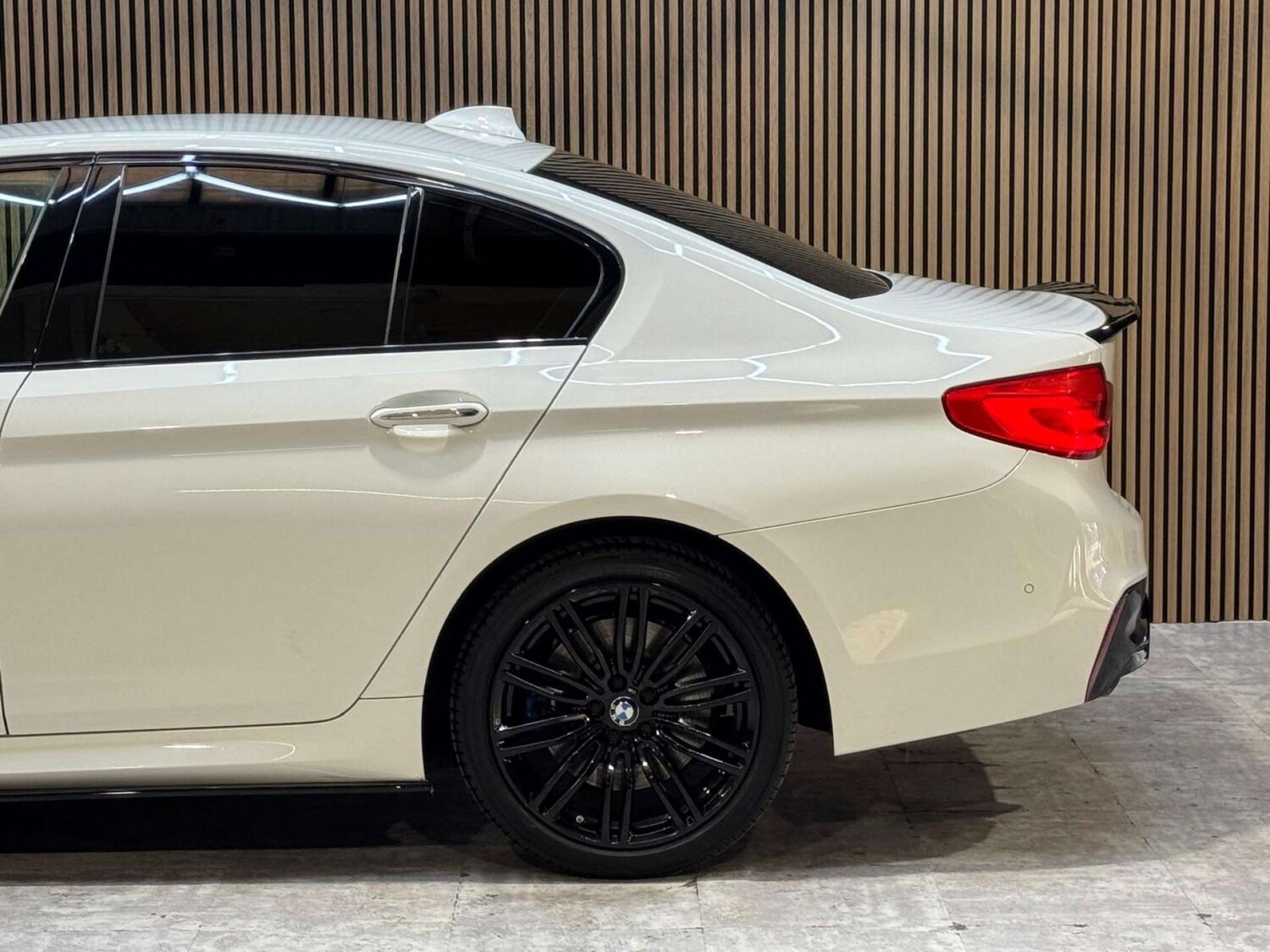 Used BMW 5 Series 2017 for sale - 77676604: Photo 32