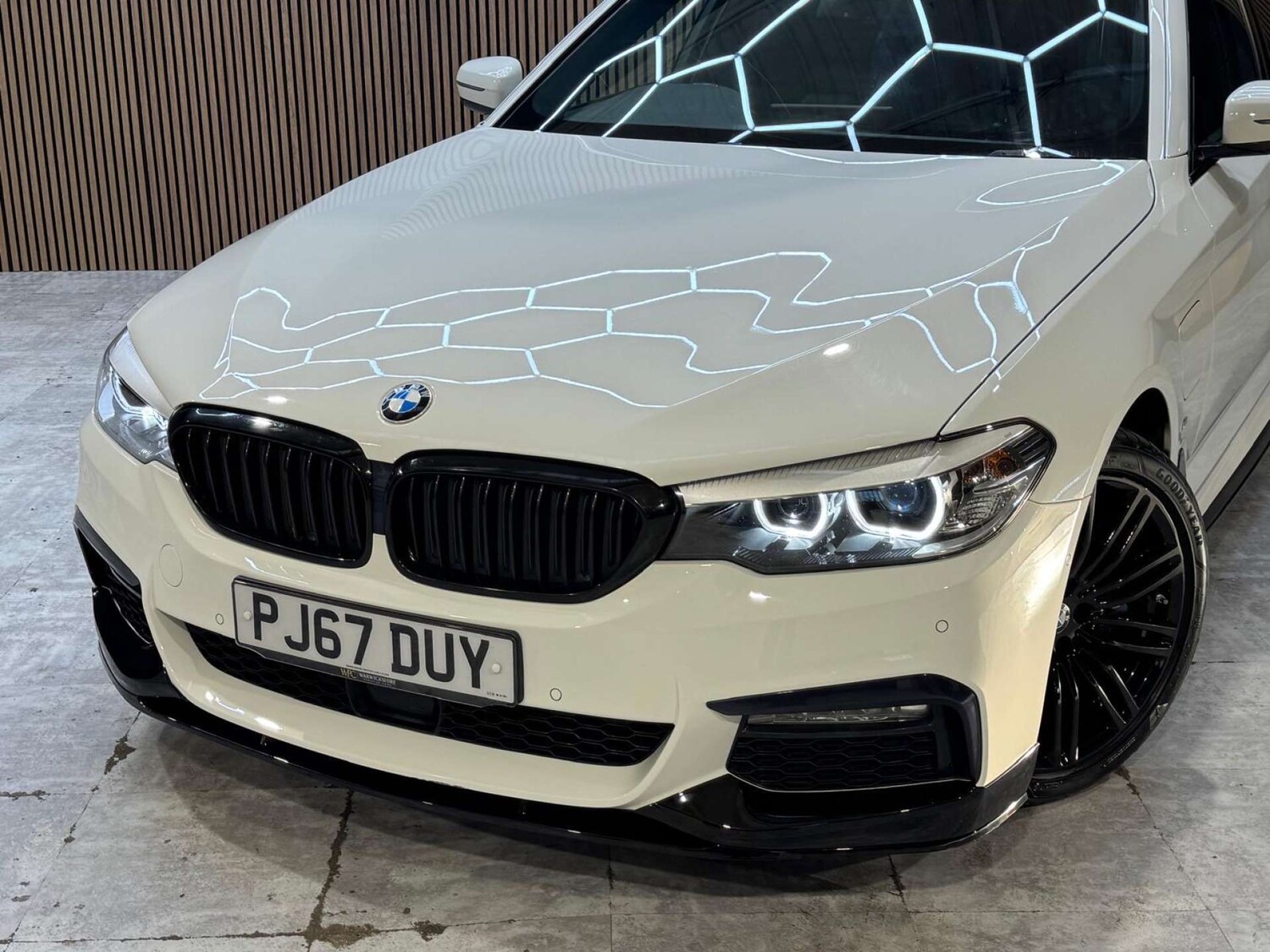 Used BMW 5 Series 2017 for sale - 77676604: Photo 35