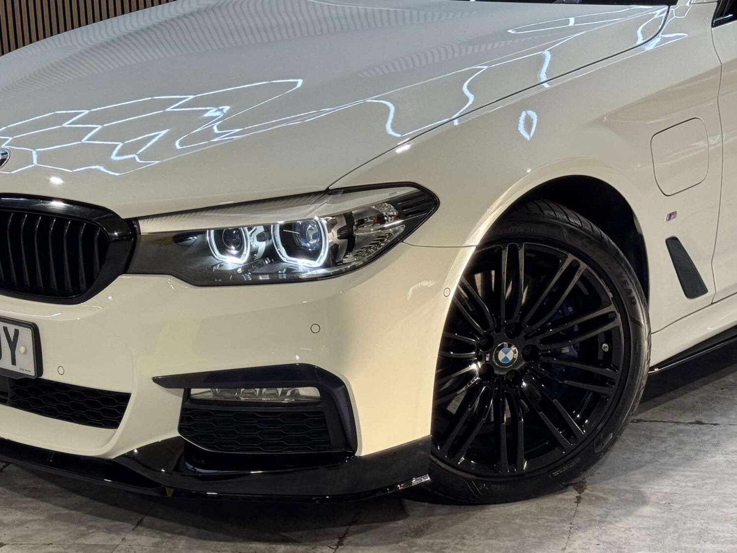 Used BMW 5 Series 2017 for sale - 77676604: Photo 38