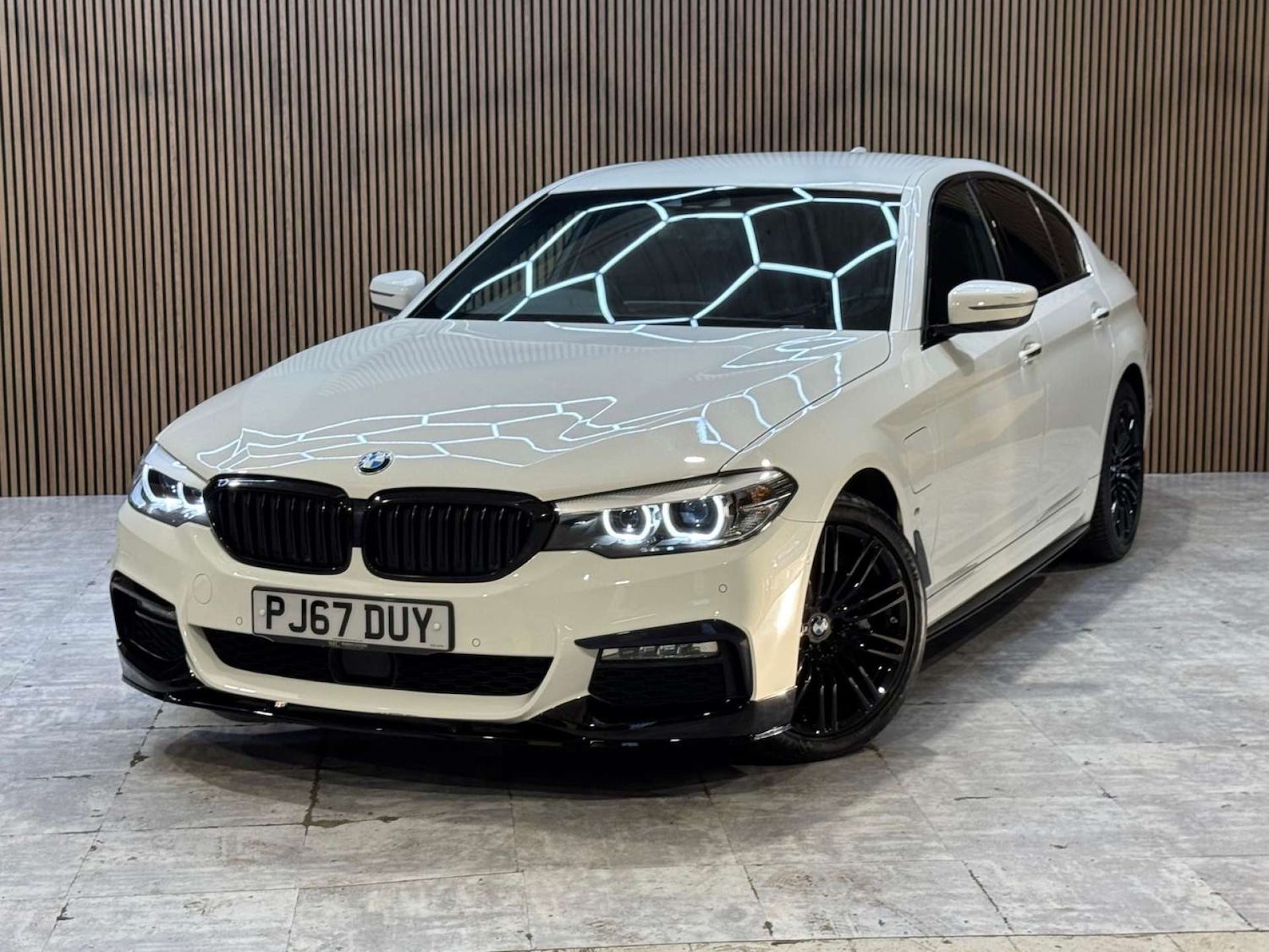 Used BMW 5 Series 2017 for sale - 77676604: Photo 4