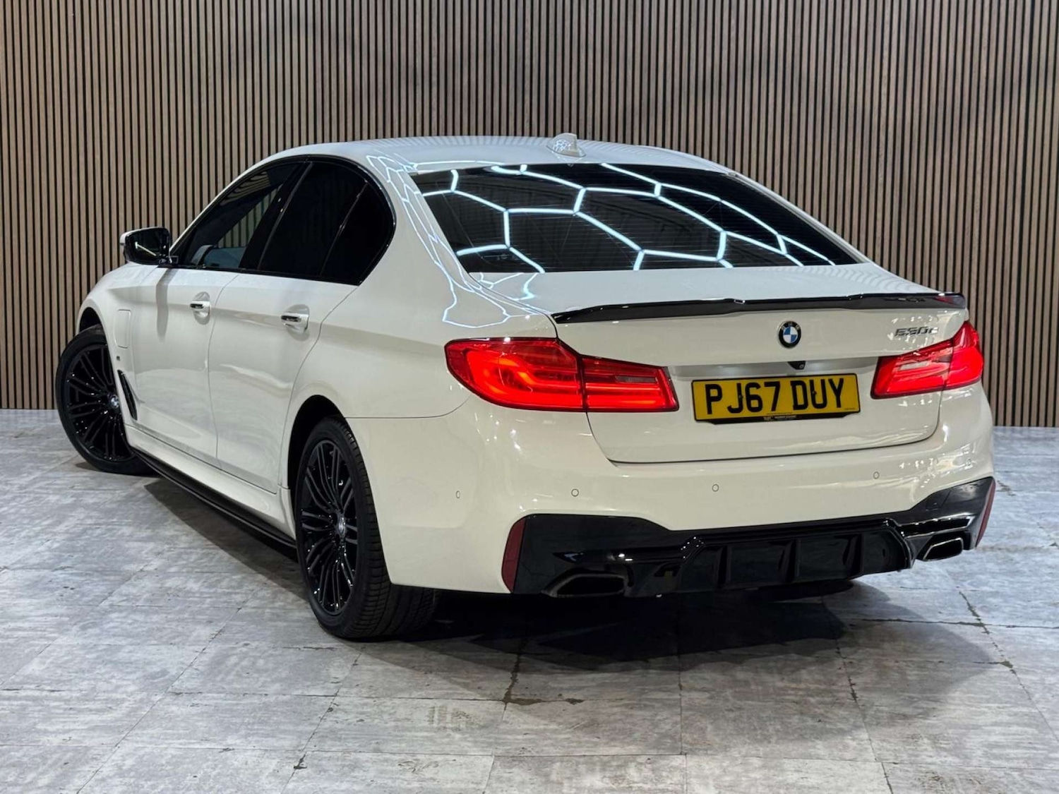 Used BMW 5 Series 2017 for sale - 77676604: Photo 5