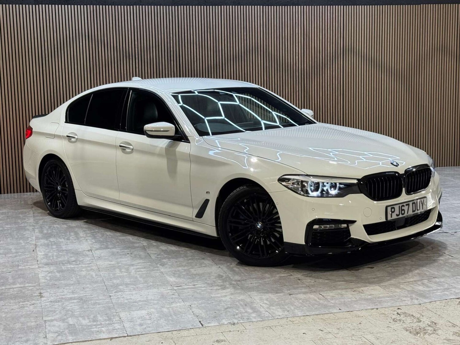 Used BMW 5 Series 2017 for sale - 77676604: Photo 8