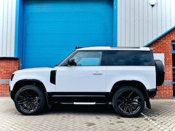 Used Land Rover Defender 2023 for sale - 75938948: Photo