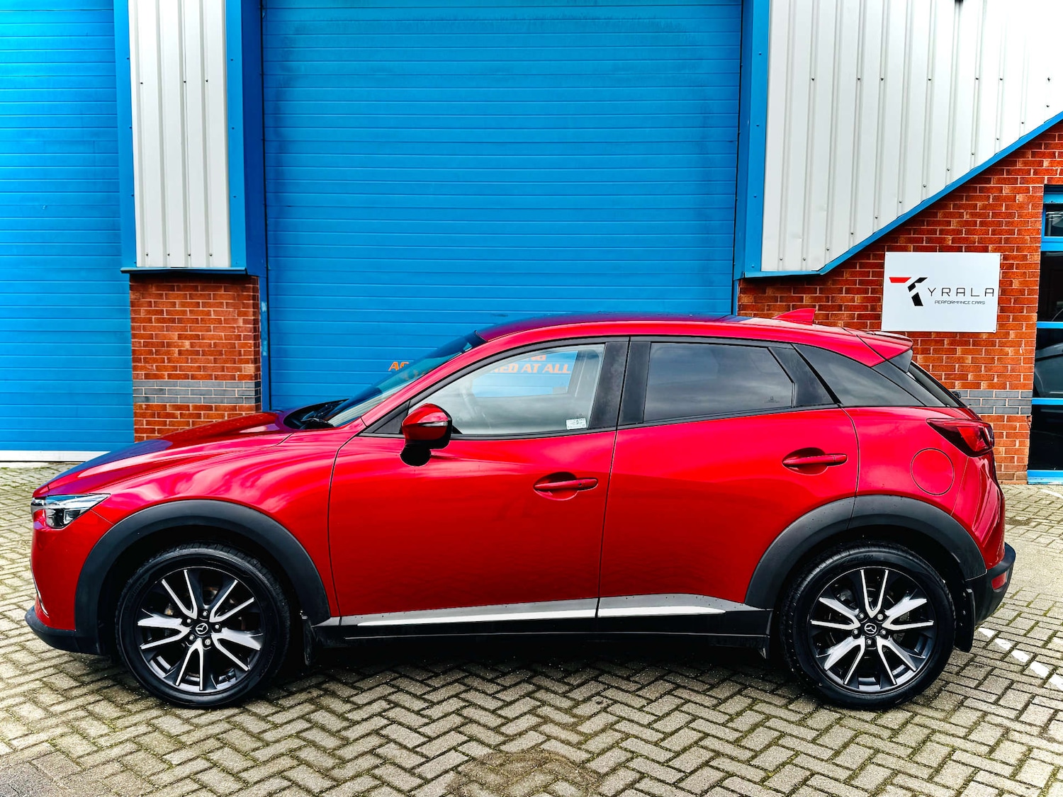 Used Mazda CX-3 2017 for sale - 77881402: Photo 2