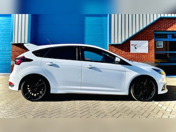 Used Ford Focus 2017 for sale - 76180073: Photo