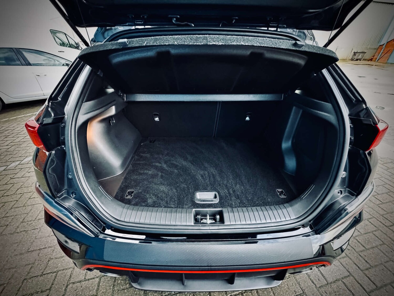 Used Hyundai KONA 2022 for sale - 77140935: Photo 29