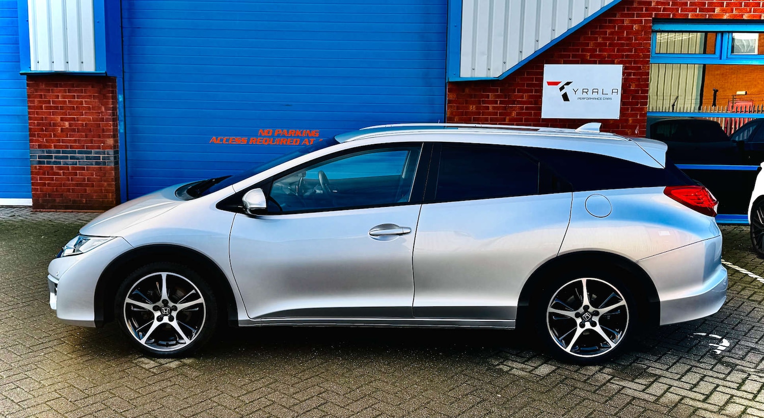 Used Honda Civic 2015 for sale - 77231166: Photo 2