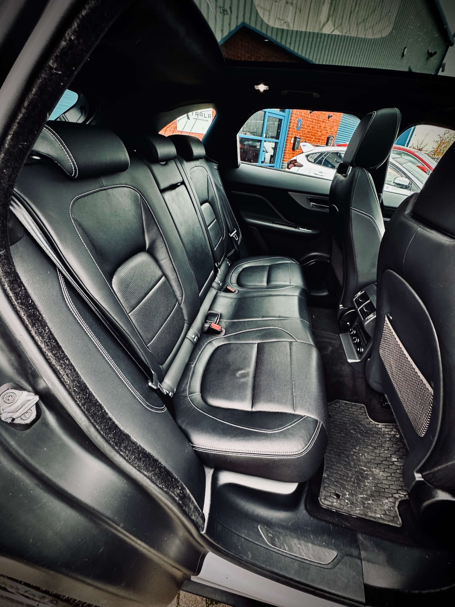 Used Jaguar F-Pace 2020 for sale - 76495887: Photo 32