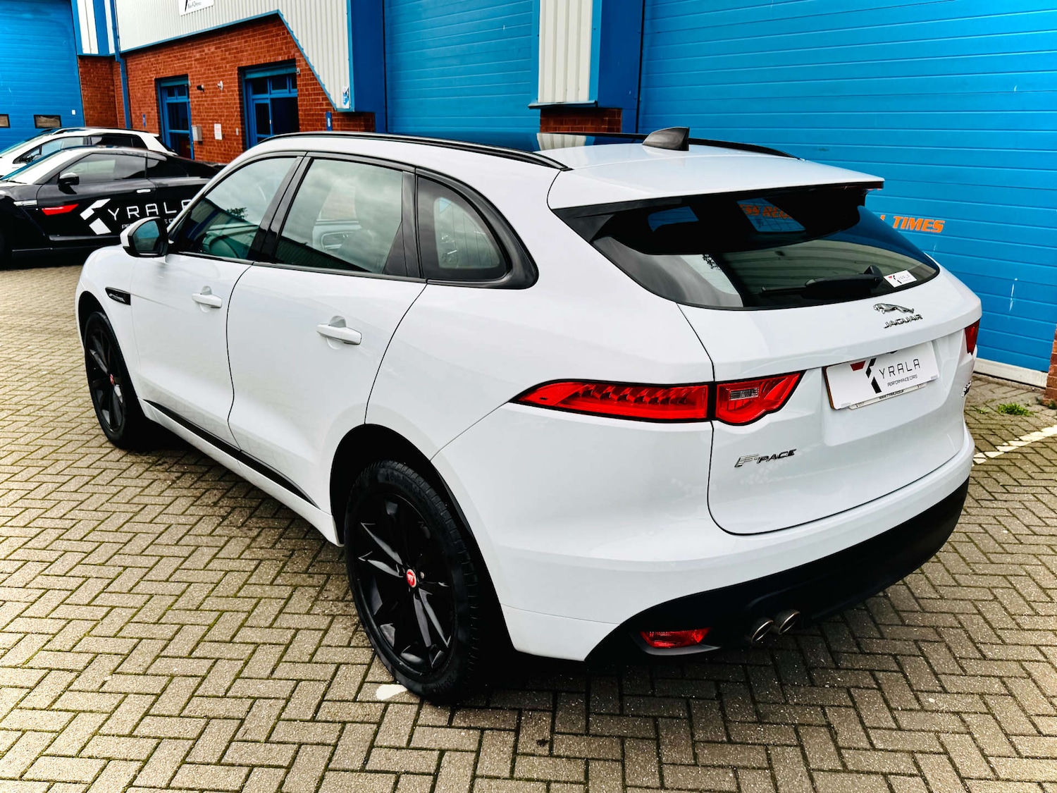 Used Jaguar F-Pace 2020 for sale - 76495887: Photo 7