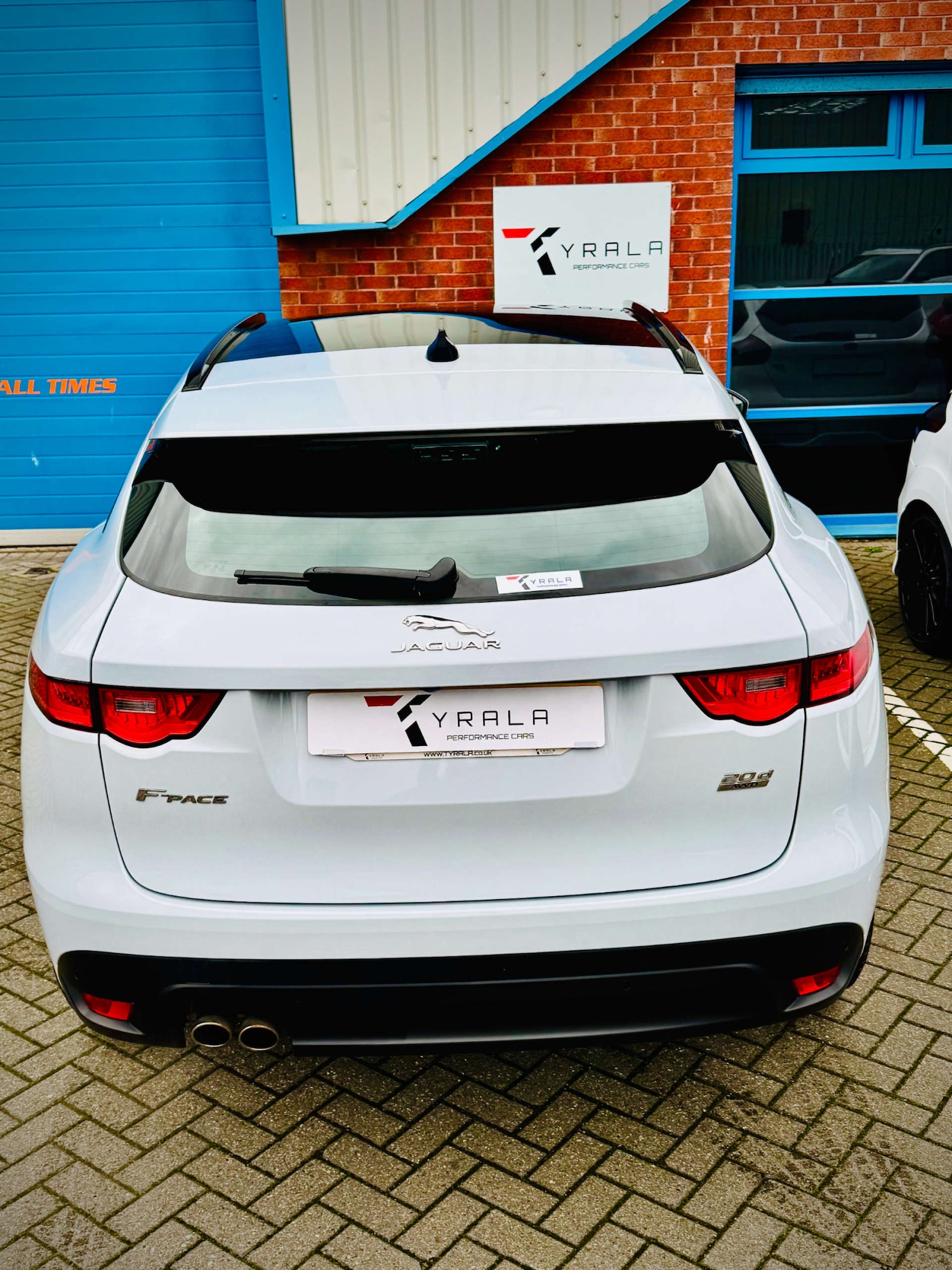 Used Jaguar F-Pace 2020 for sale - 76495887: Photo 8