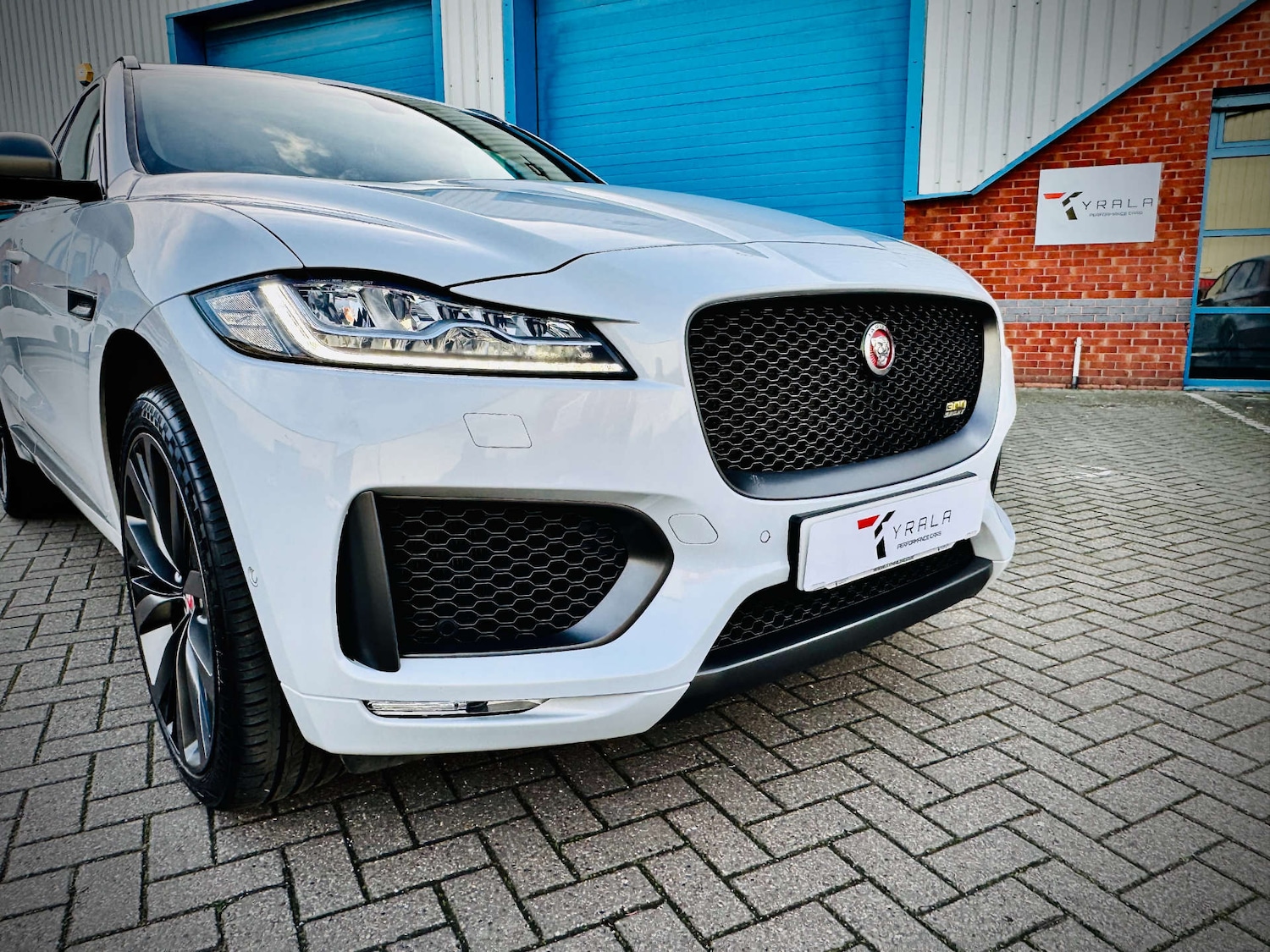 Used Jaguar F-Pace 2019 for sale - 76910578: Photo 14