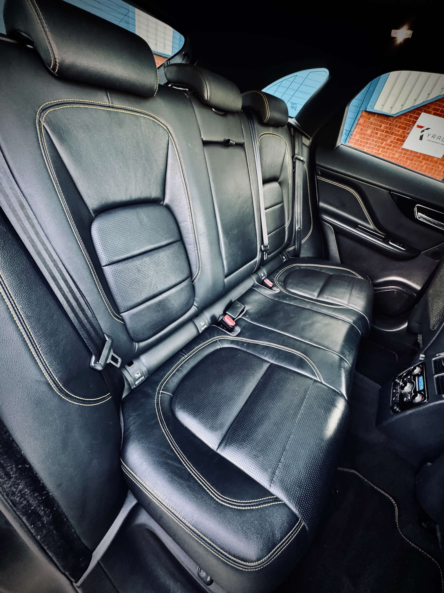 Used Jaguar F-Pace 2019 for sale - 76910578: Photo 18