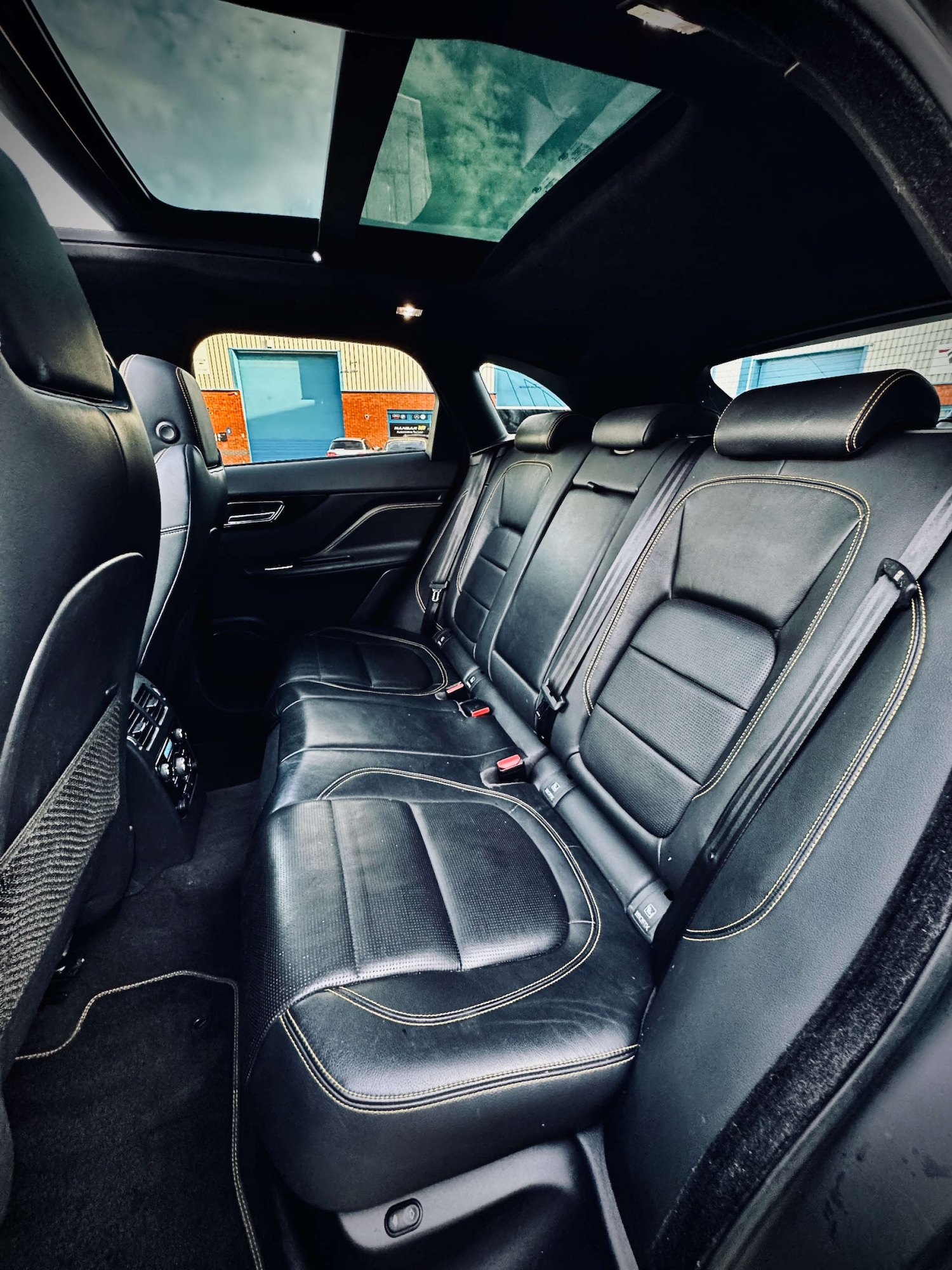 Used Jaguar F-Pace 2019 for sale - 76910578: Photo 29