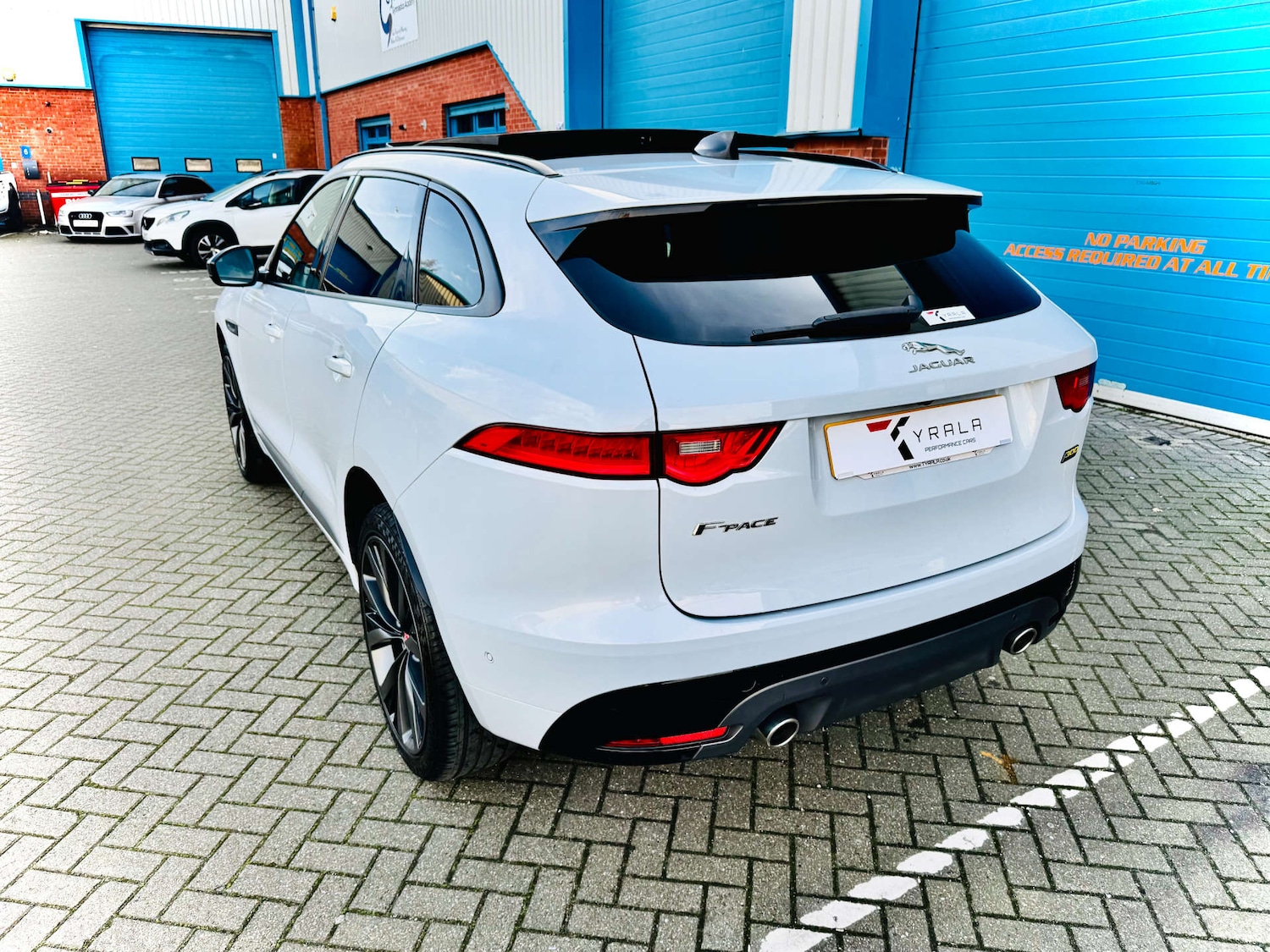 Used Jaguar F-Pace 2019 for sale - 76910578: Photo 7