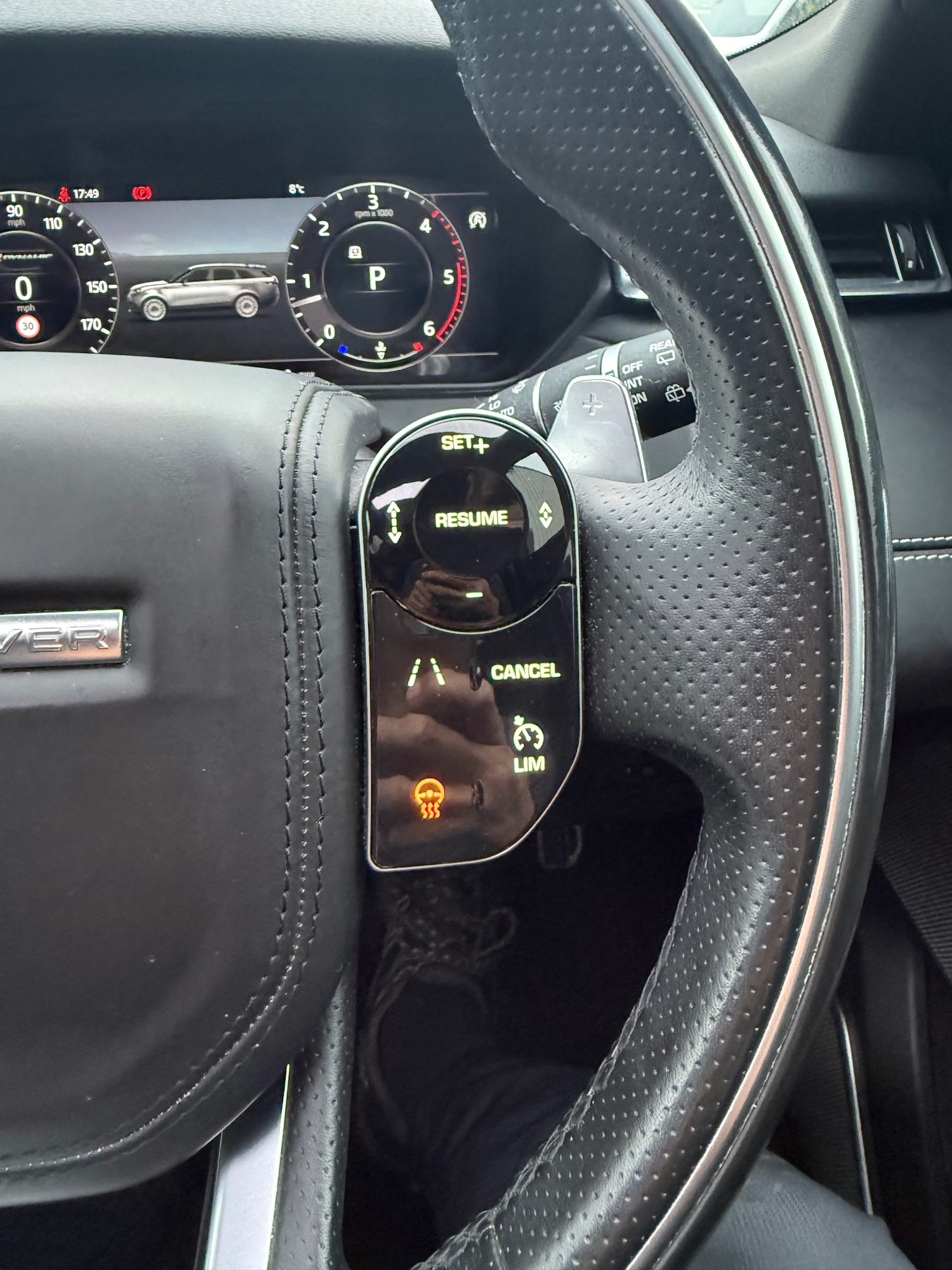 Used Land Rover Range Rover Velar 2017 for sale - 77992026: Photo 4