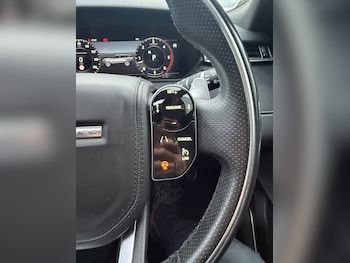 Used Land Rover Range Rover Velar 2017 for sale - 77992026: Photo