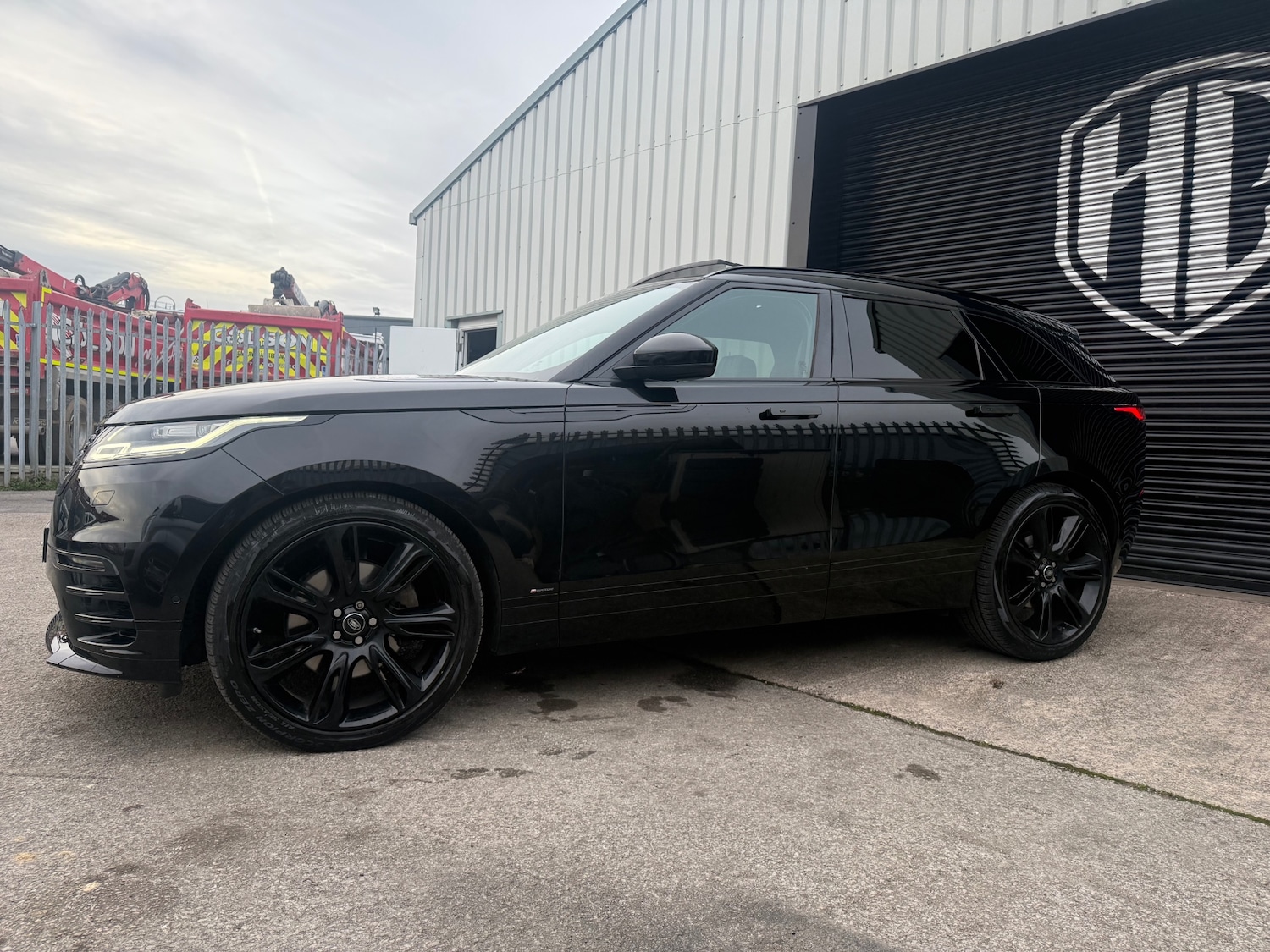 Used Land Rover Range Rover Velar 2017 for sale - 77992026: Photo 6