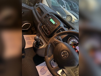Used Vauxhall Vivaro 2016 for sale - 77303257: Photo