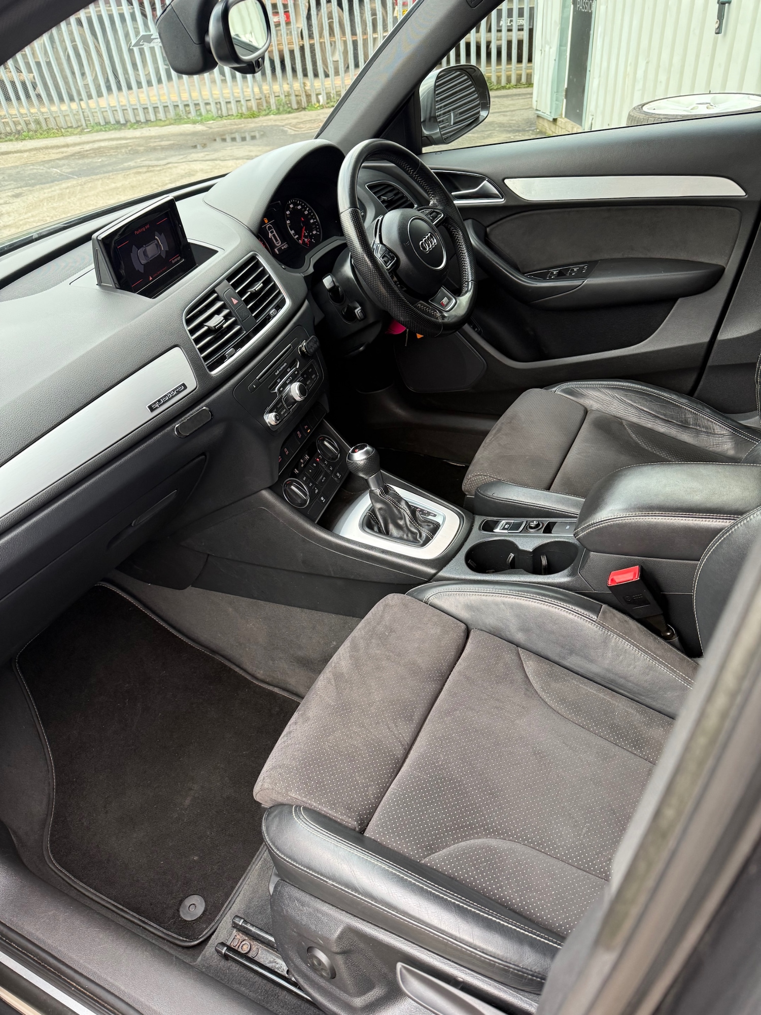 Used Audi Q3 2015 for sale - 77303350: Photo 6