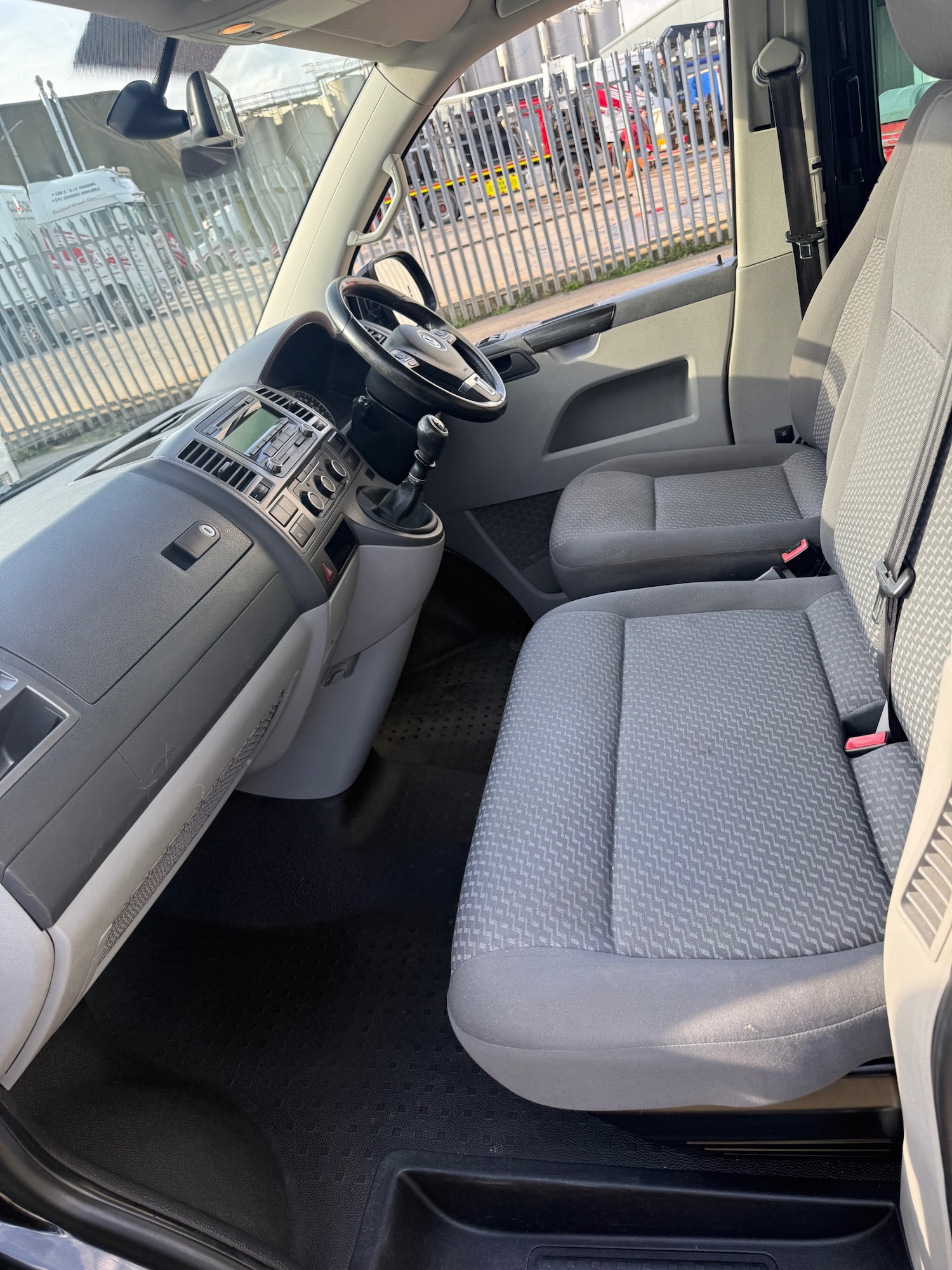 Used Volkswagen Transporter 2013 for sale - 77743014: Photo 5