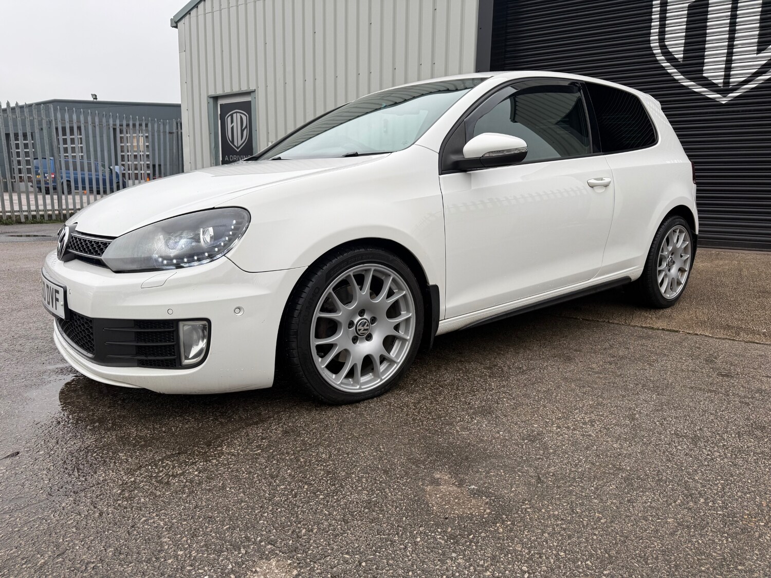 Used Volkswagen Golf 2010 for sale - 77370201: Photo 9