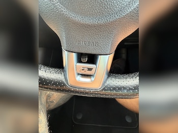 Used Volkswagen Tiguan 2015 for sale - 75356769: Photo