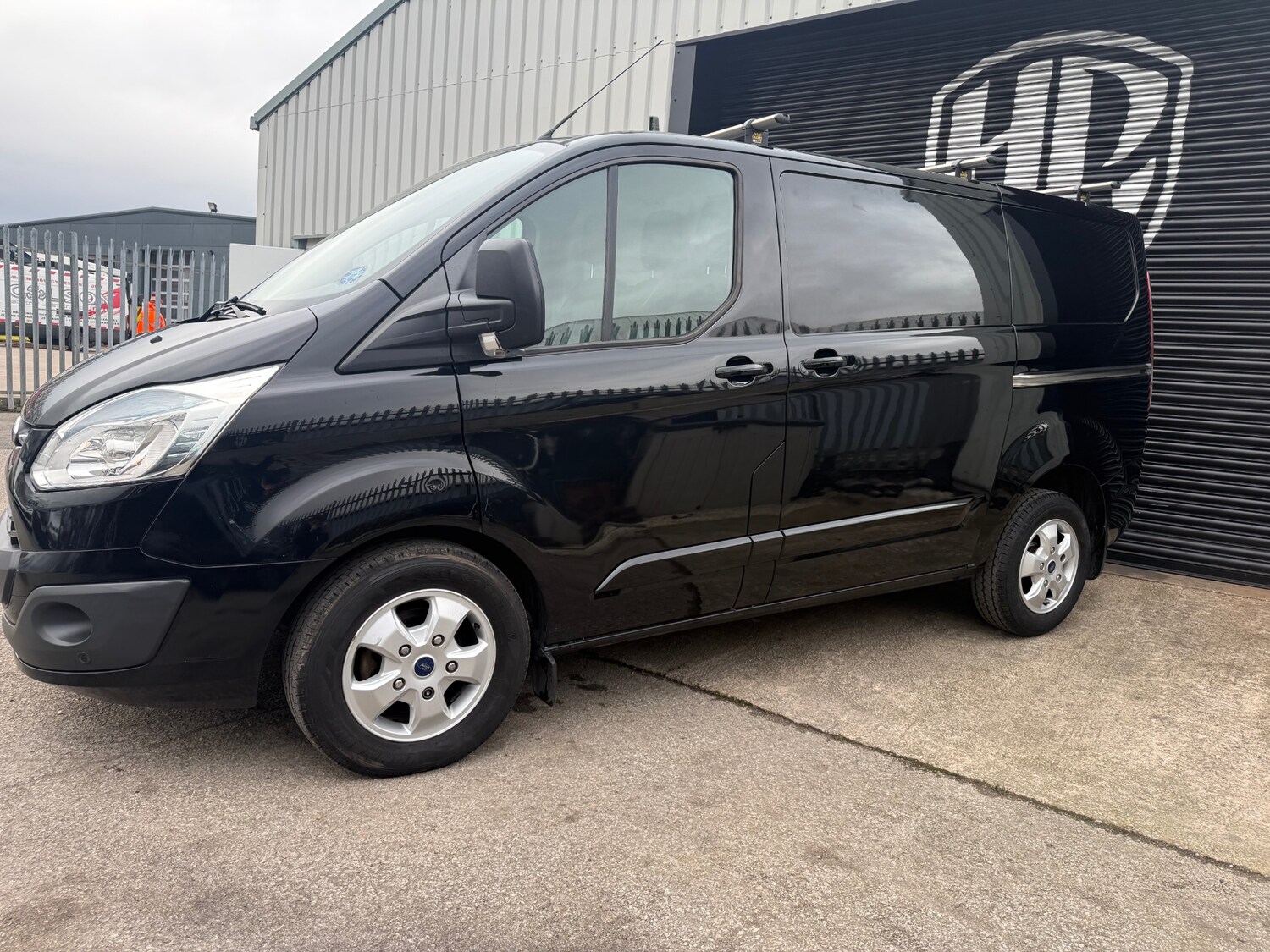 Used Ford Transit Custom 2015 for sale - 77718068: Photo 6