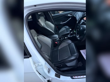 Used Ford Focus 2015 for sale - 77301863: Photo