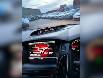 Used Ford Focus 2015 for sale - 77301863: Photo