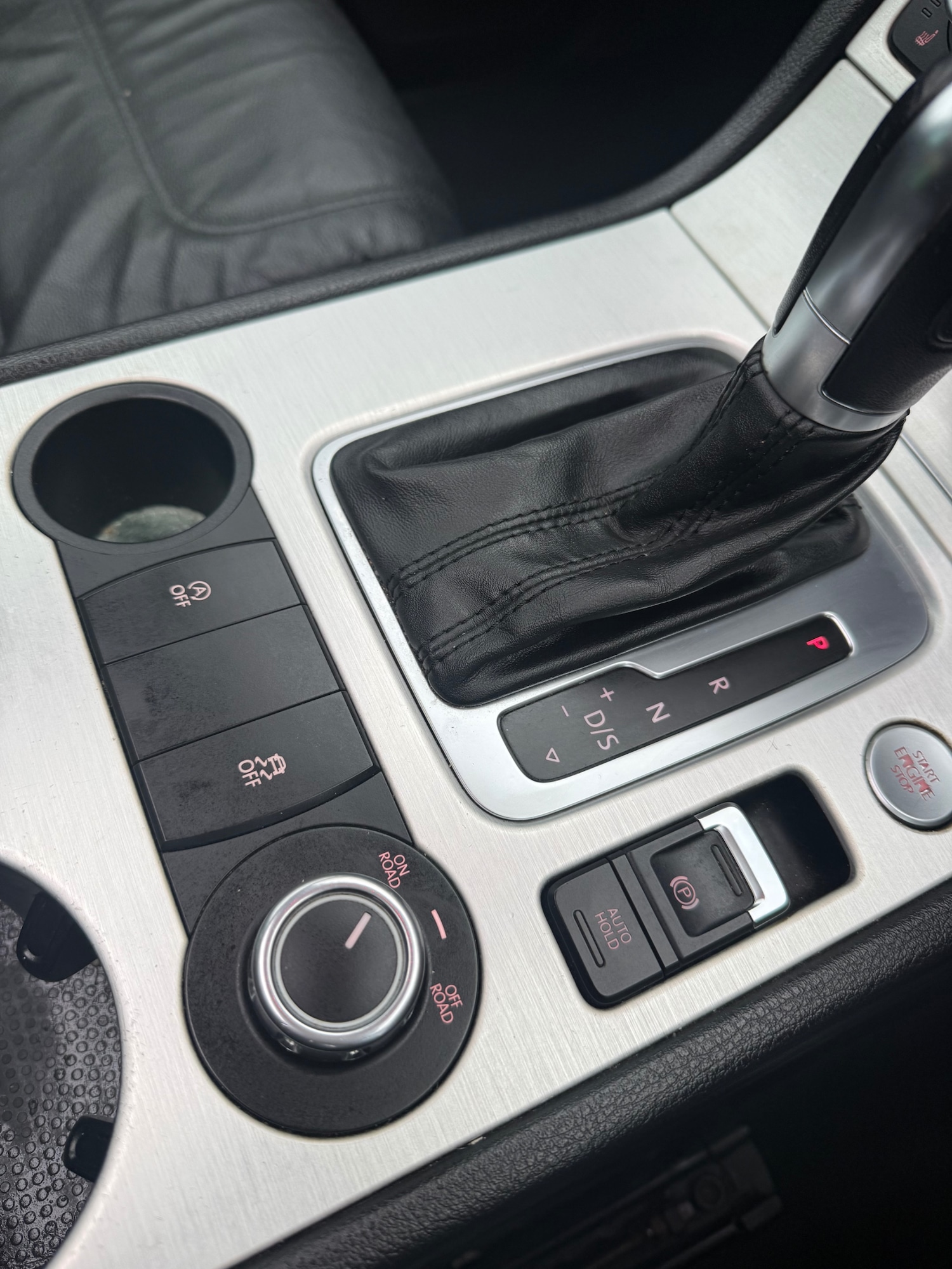 Used Volkswagen Touareg 2013 for sale - 77370941: Photo 2