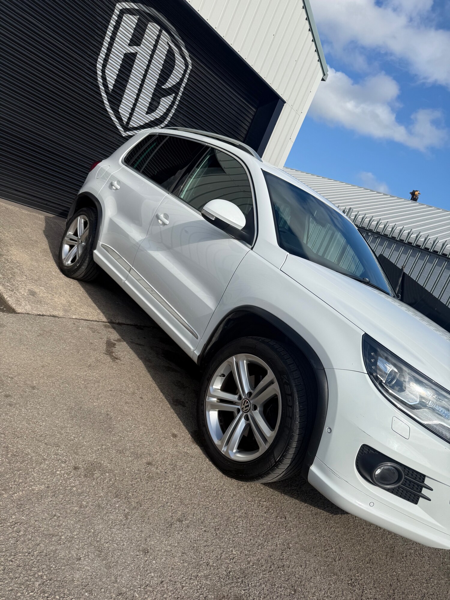Used Volkswagen Tiguan 2014 for sale - 78081430: Photo 11