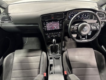 Used Volkswagen Golf 2018 for sale - 79451674: Photo