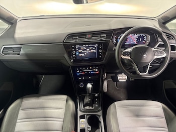 Used Volkswagen Touran 2024 for sale - 79199561: Photo