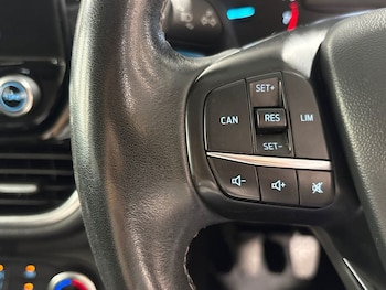 Used Ford Fiesta 2018 for sale - 79200640: Photo