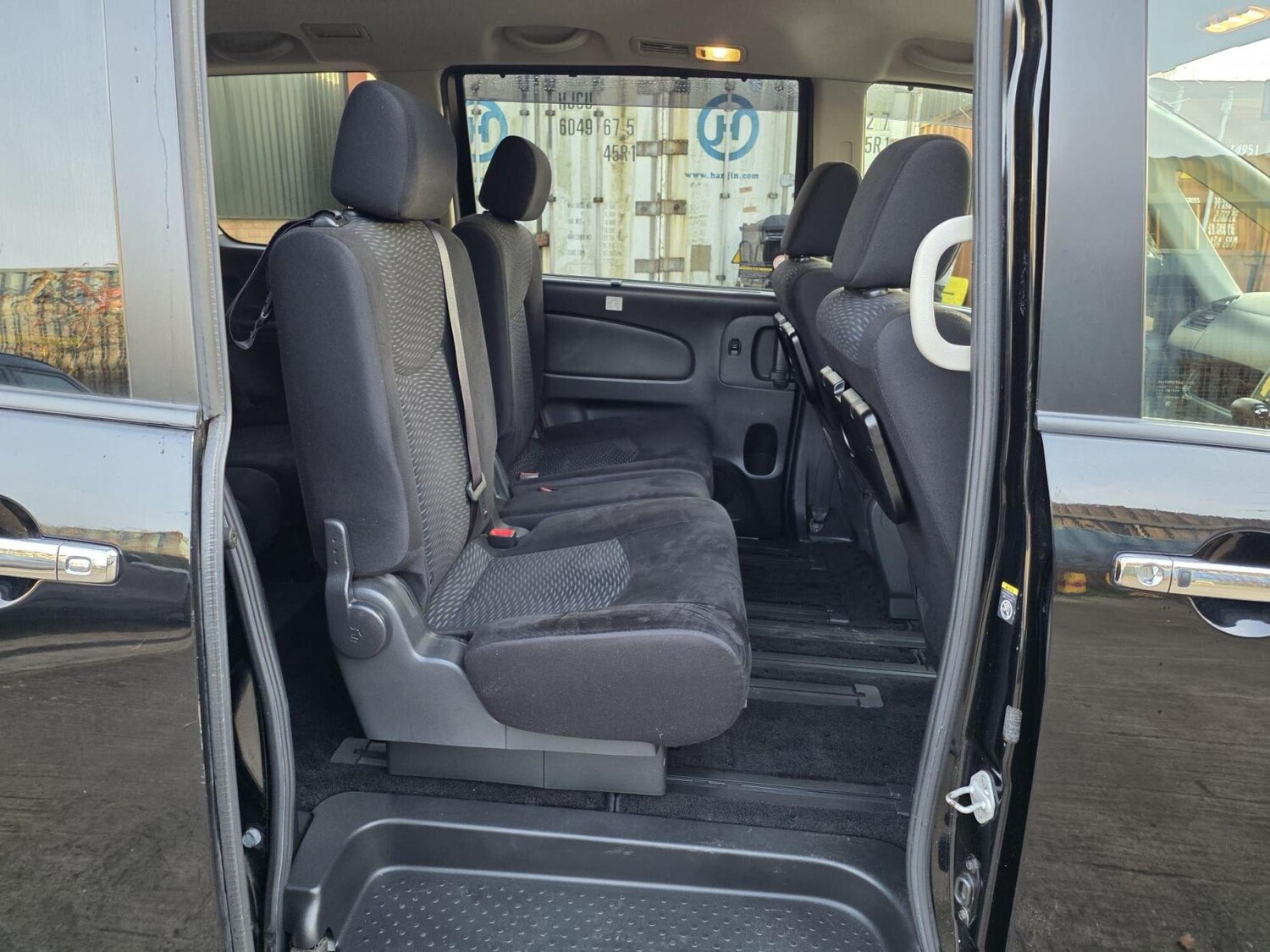 Used Nissan Serena 2025 for sale - 77865003: Photo 34