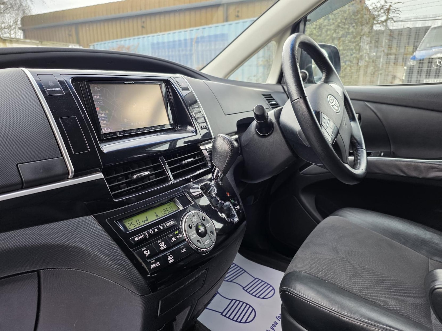 Used Toyota Estima 2026 for sale - 77941610: Photo 11