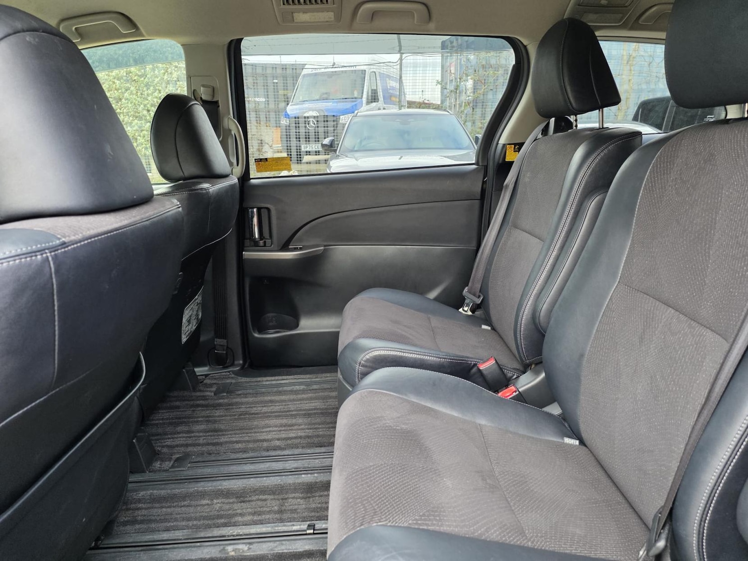 Used Toyota Estima 2026 for sale - 77941610: Photo 12