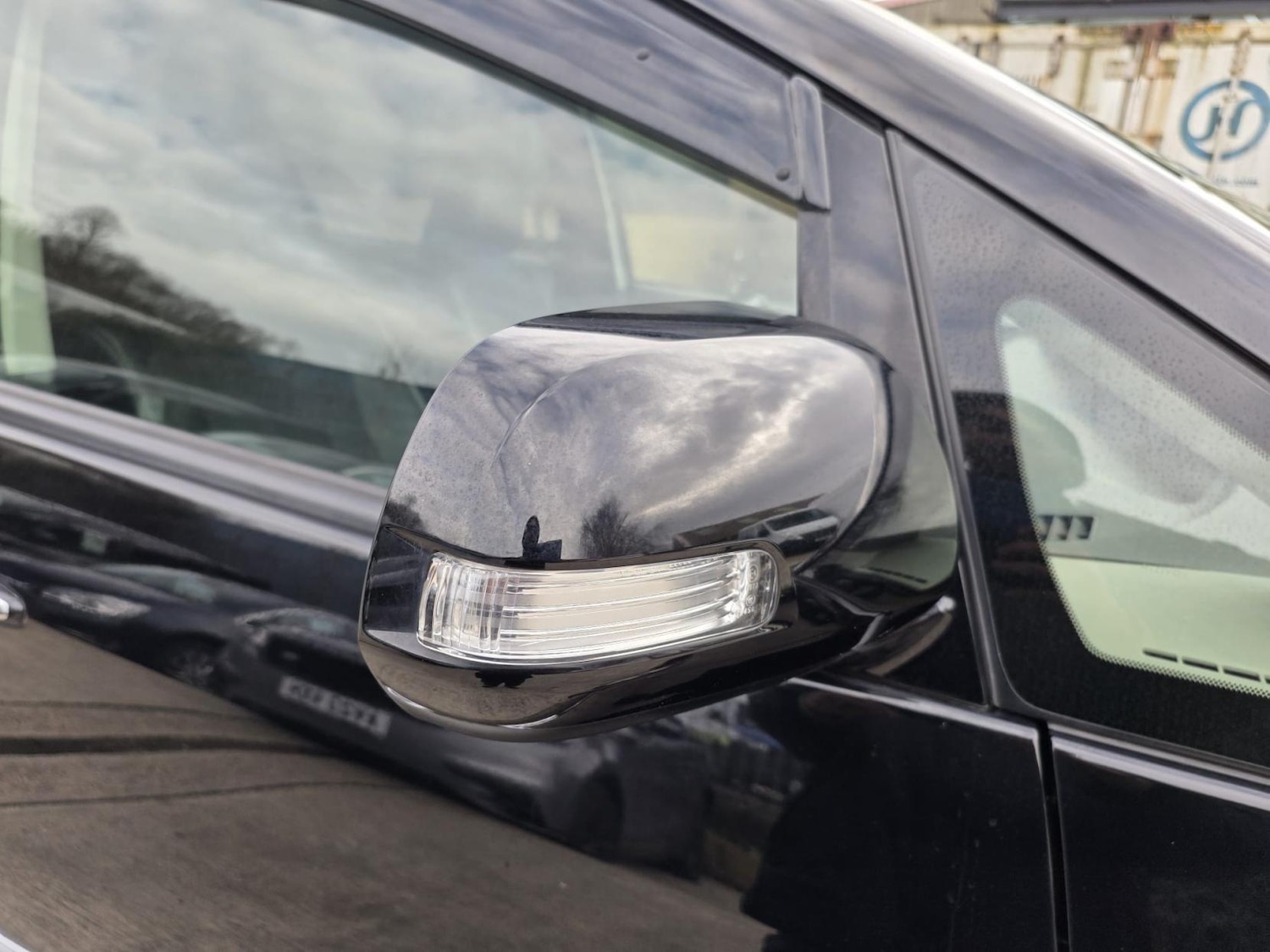 Used Toyota Estima 2026 for sale - 77941610: Photo 27