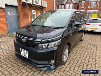 Used Toyota Voxy 2014 for sale - 78808229: Photo