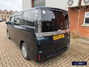 Used Toyota Voxy 2014 for sale - 78808229: Photo