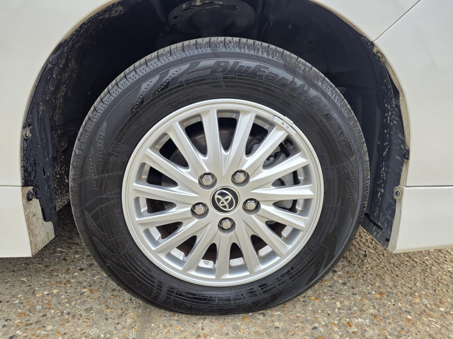 Used Toyota Noah 2015 for sale - 77982916: Photo 30