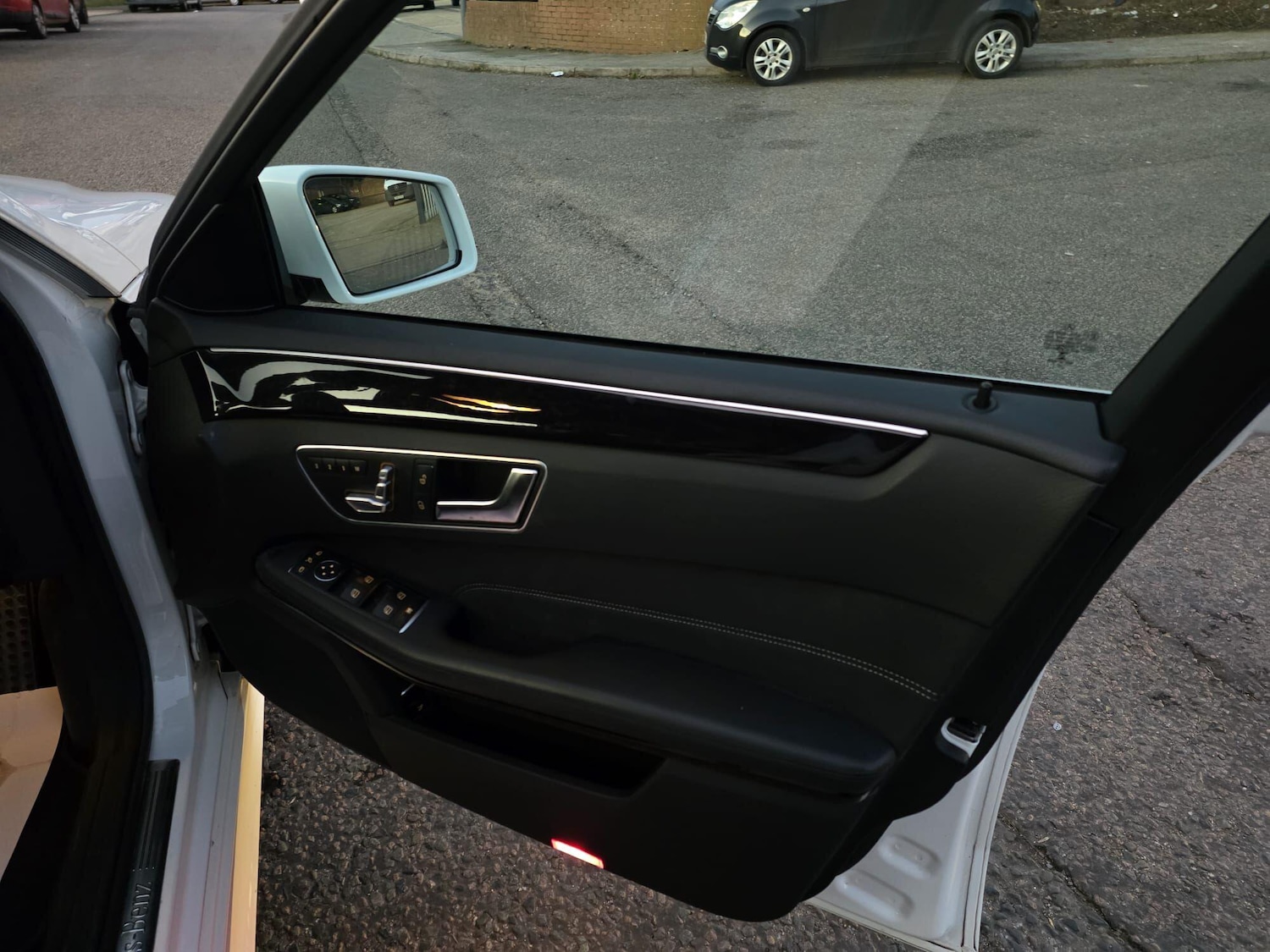 Used Mercedes-Benz E Class 2025 for sale - 77454727: Photo 12