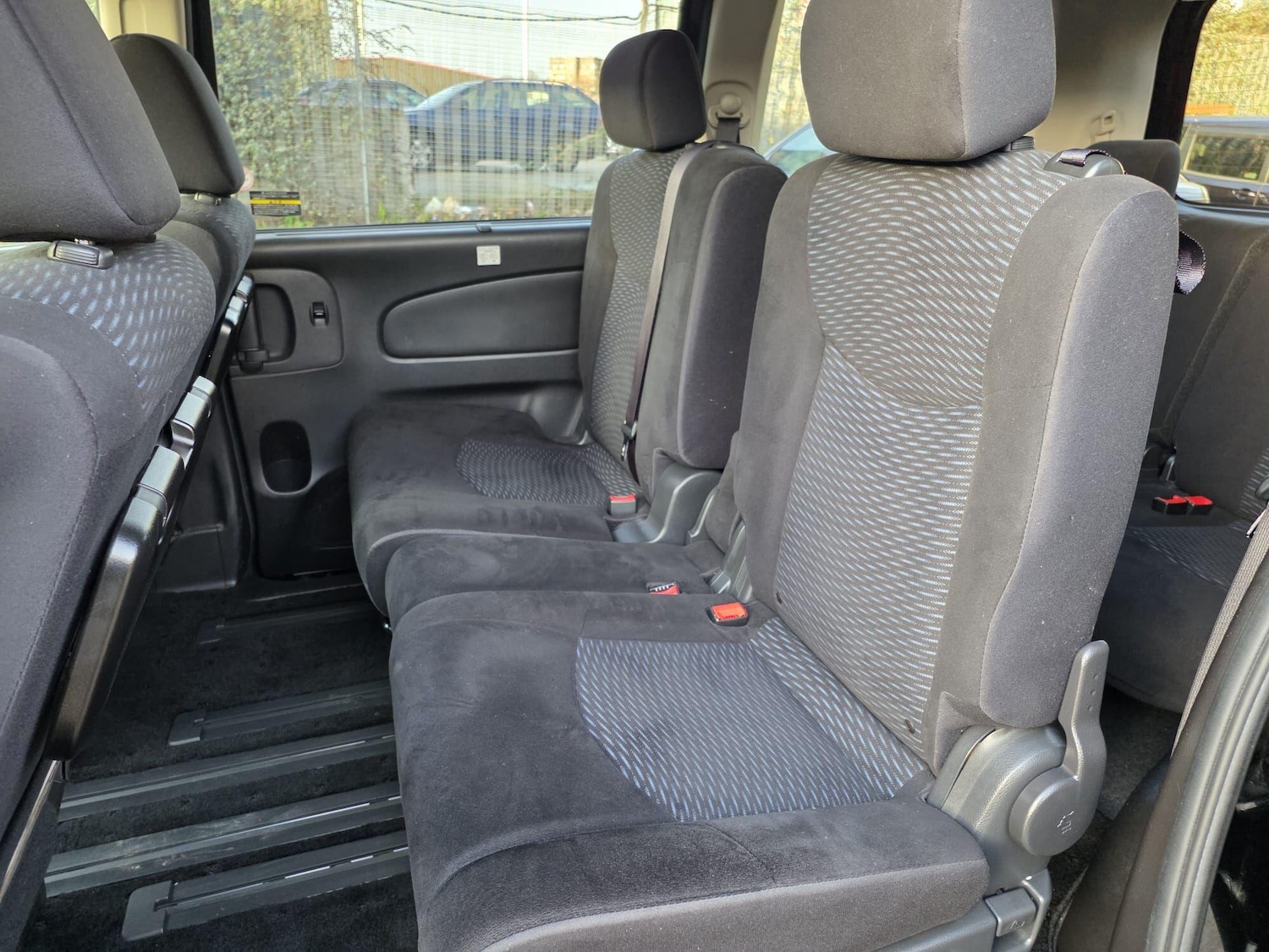 Used Nissan Serena 2025 for sale - 77456138: Photo 17