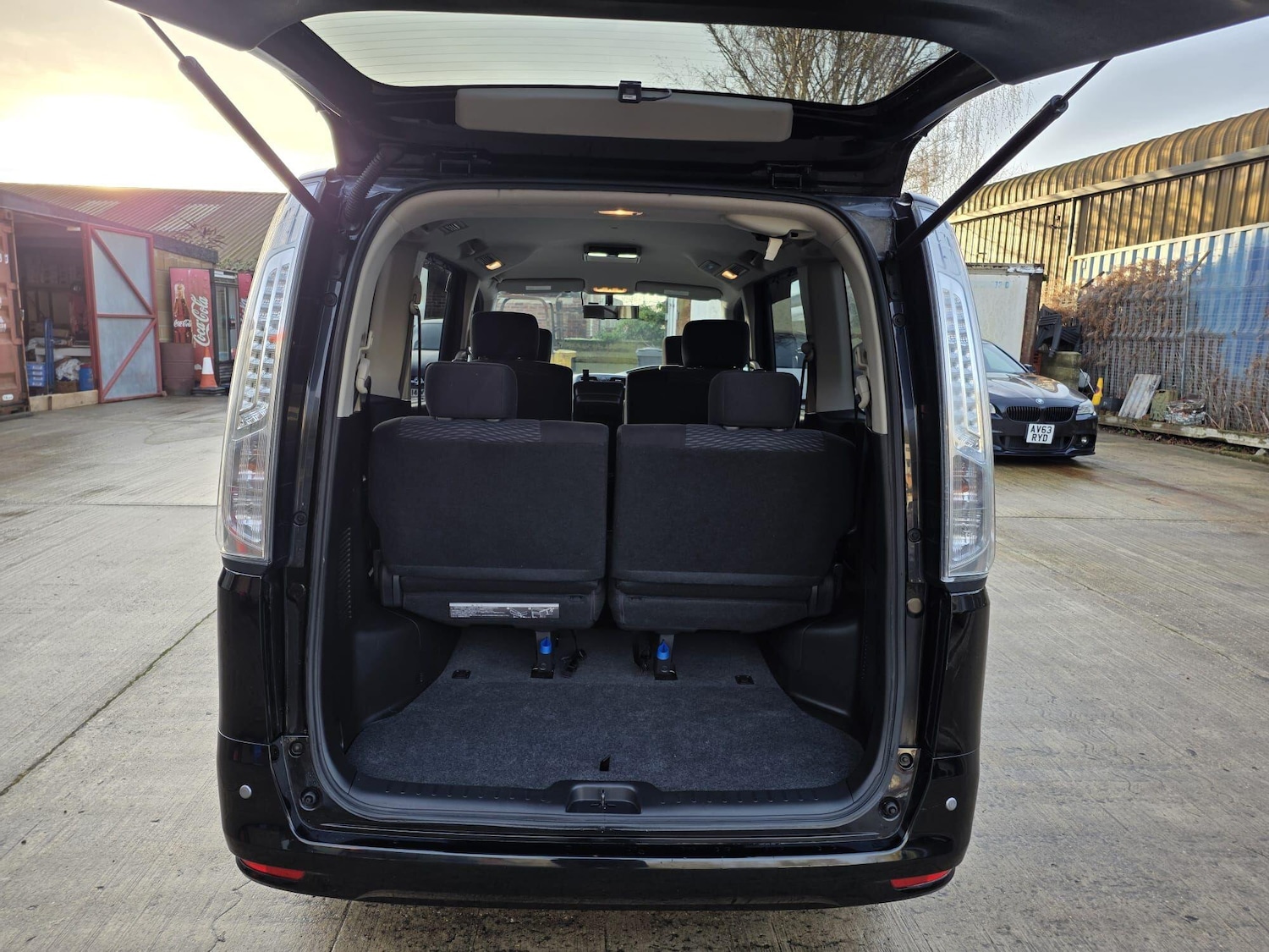 Used Nissan Serena 2025 for sale - 77456138: Photo 22